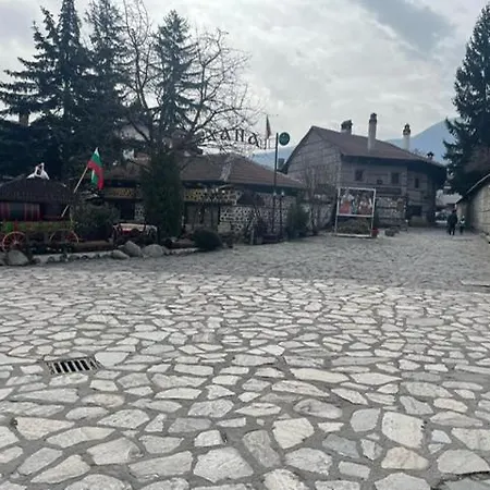 Апартамент 27 Monastery *